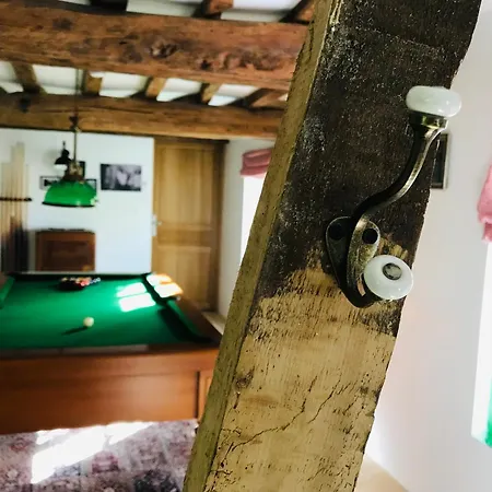 Holiday home Rouge 4 Etoiles Billard