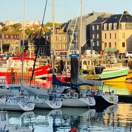 Rouge 4 Etoiles Billard *