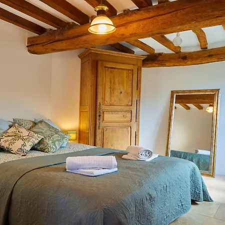 Rouge 4 Etoiles Billard Casa de Férias *