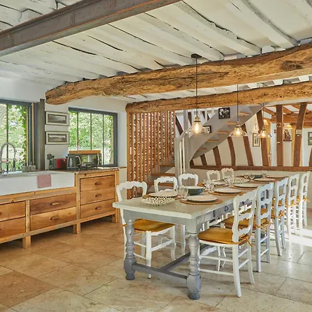 Rouge 4 Etoiles Billard Casa de Férias *