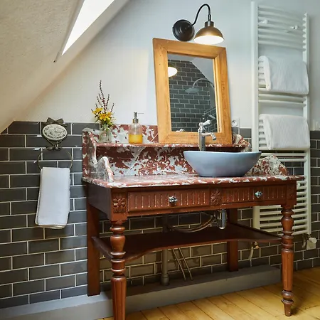 Rouge 4 Etoiles Billard