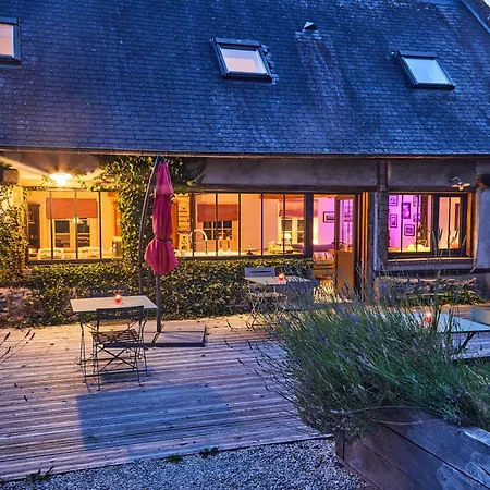 Rouge 4 Etoiles Billard Casa de Férias Gueutteville-les-Gres